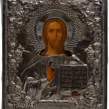 AN ICON SHOWING CHRIST PANTOKRATOR WITH A SILVER OKLAD - Foto 1