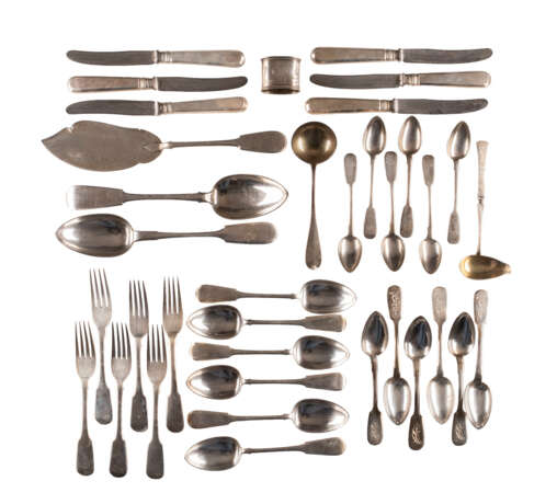 A COLLECTION OF 36 PIECES OF CUTLERY - фото 1