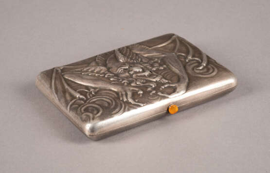 A SILVER CIGARETTE CASE SHOWING MEPHISTO - фото 2