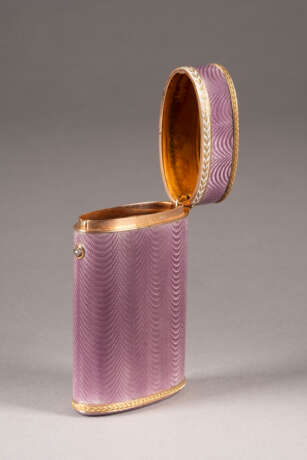 A JEWELLED GOLD-MOUNTED SILVER-GILT AND GUILLOCHÉ ENAMEL CASE - photo 4