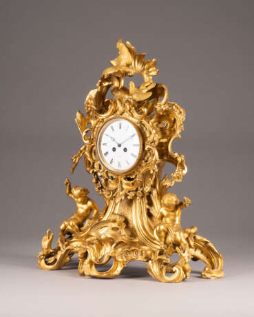 AN IMPORTANT AND VERY LARGE ORMOLU CLOCK WITH PUTTI - фото 5