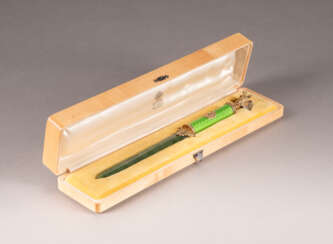 A SILVER-GILT, NEPHRITE AND GUILLOCHÉ ENAMEL PAPER KNIFE WITHIN FITTED CASE