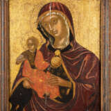 A FINE ICON SHOWING THE MADRE DELLA CONSOLAZIONE IN INTS ORIGINAL CARVED WOODEN AND GILDED FRAME - фото 3