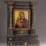 A FINE ICON SHOWING THE MADRE DELLA CONSOLAZIONE IN INTS ORIGINAL CARVED WOODEN AND GILDED FRAME - фото 8