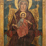A MONUMENTAL ICON SHOWING THE ENTRHONED MOTHER OF GOD FROM A CHURCH ICONOSTASIS - Foto 1