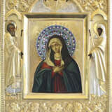 A DATED ICON SHOWING THE MOTHER OF GOD 'UMILENIE SERAFIMO-DIVEEVSKAYA' WITH A MASSIVE SILVER-GILT AND CLOISONNÉ ENAMEL OKLAD - Foto 1