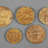 Konvolut indisch/islamische Goldmünzen - Foto 1