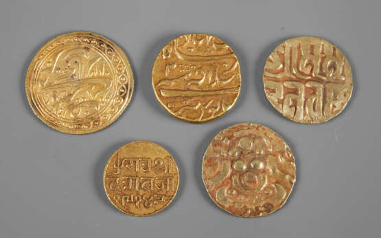 Konvolut indisch/islamische Goldmünzen - Foto 1