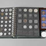 Album Münzen und Medaillen - photo 1