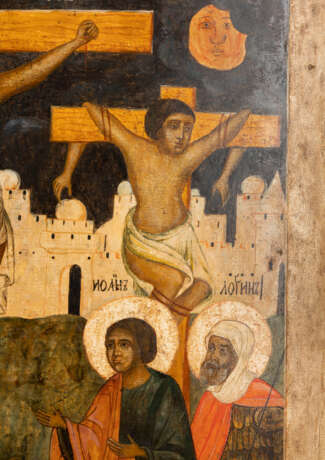 A MONUMENTAL ICON SHOWING THE CRUCIFIXION OF CHRIST FROM A CHURCH ICONOSTASIS - photo 5
