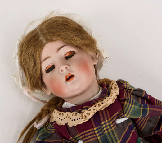 Puppenmädchen mit Zopf. Koenig & Wernicke. - фото 3