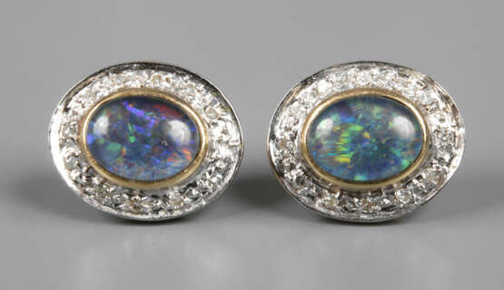 Paar Ohrstecker mit Opalen und Diamanten - photo 1