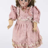 Puppenmädchen mit rosa Kleid. Simon & Halbig. - photo 2