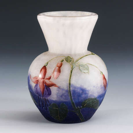 Jugendstil-Vase mit Fuchsiendekor. Daum. - фото 2