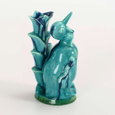 Kleine Art-déco-Vase mit Pinguin. W. Goebel Porzellanfabrik. - photo 2