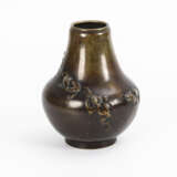 Vase mit Fröschen. - фото 1