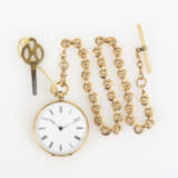 Goldene Damentaschenuhr an Uhrenkette. - фото 5