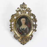 Barocke Miniatur: Höfisches Damenbildnis auf Silberplatte im Bronzerahmen. - фото 1