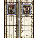 Paar große Bleiglasfenster im Renaissance-Stil. - Foto 1