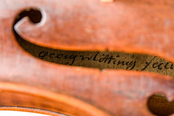 4/4-Violine mit Bogen im Kasten. Wohl Kloz-Schule Mittenwald. - photo 5