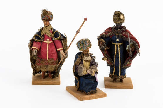 Krippenfiguren: Die Heiligen Drei Könige. - Foto 1