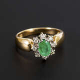 Ring mit Smaragd und Brillanten. - photo 1