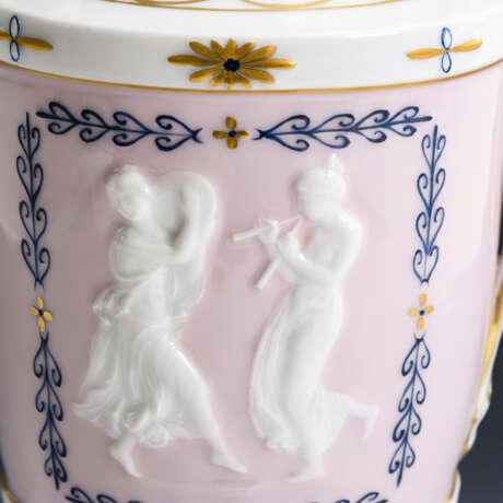 Jugendstil-Vase mit Pâte-sur-Pâte-Dekor. ENS. - фото 2