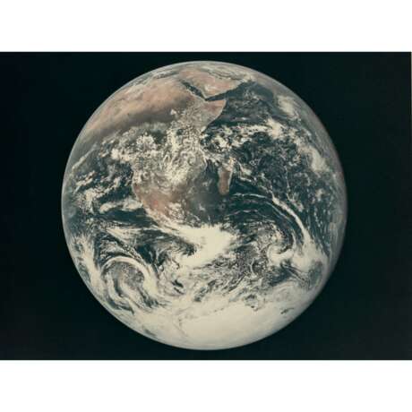 THE “BLUE MARBLE”, FIRST PHOTOGRAPH OF THE FULL EARTH SEEN BY HUMAN EYES - photo 1