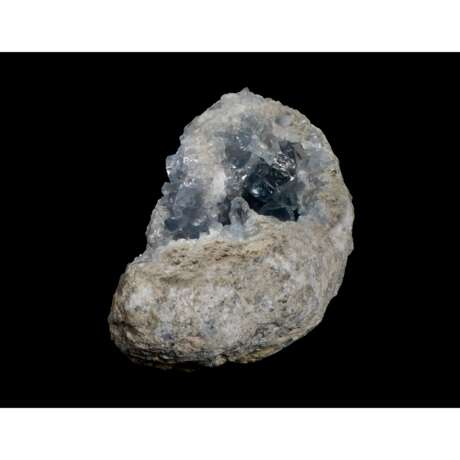 A CELESTITE GEODE - photo 4