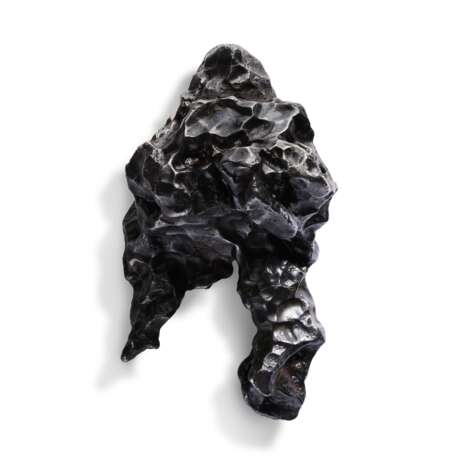 SIKHOTE ALIN METEORITE -- SCULPTURE FROM OUTER SPACE - Foto 2