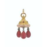 A JEWELLED TWO-COLOUR GOLD AND PURPURINE PENDANT - фото 1