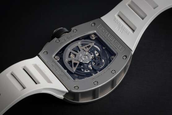RICHARD MILLE, RM011 UAE EDITION, AN EXCLUSIVE ALL GRAY LIMITED EDITION TITANIUM FLYBACK CHRONOGRAPH - фото 2