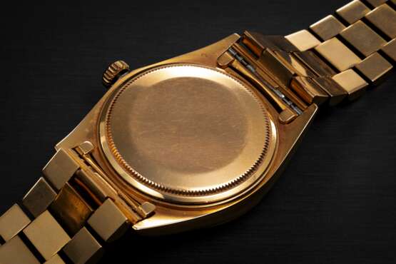 ROLEX, DAY-DATE REF. 1803, A GOLD WRISTWATCH WITH DIAL INSCRIBED 'KHALIFA BIN ZAYED BIN SULTAN AL NAHYAN' - photo 2