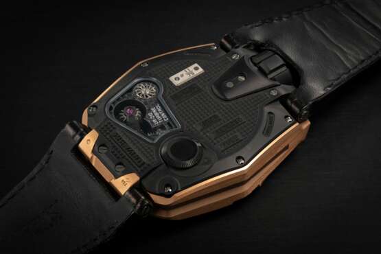 URWERK UR-210 RG, A LIMITED EDITION GOLD AUTOMATIC WRISTWATCH WITH SATELLITE TIME DISPLAY - Foto 2