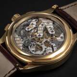 PATEK PHILIPPE, REF. 5170J, A GOLD CHRONOGRAPH WRISTWATCH WITH A PULSATION DIAL - photo 2