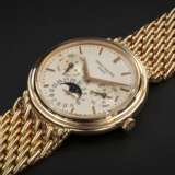 PATEK PHILIPPE, REF. 3945/1, A GOLD AUTOMATIC PERPETUAL CALENDAR WRISTWATCH WITH INTEGRATED BRACELET - фото 1