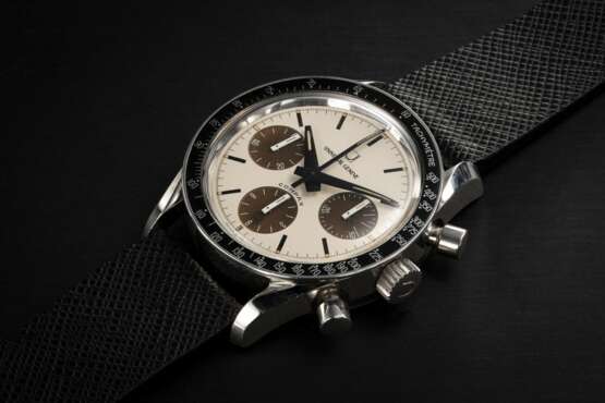 UNIVERSAL GENEVE, COMPAX REF. Ref. 885103/2 ‘NINA RINDT’, A STEEL MANUAL-WINDING CHRONOGRAPH - Foto 1