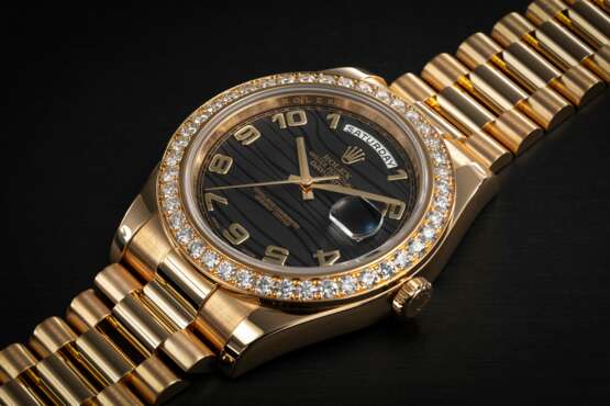 ROLEX, DAY-DATE II REF. 218348, A GOLD AND DIAMOND AUTOMATIC WRISTWATCH - фото 1