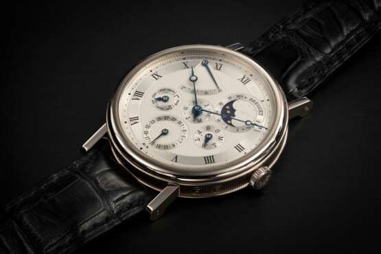 BREGUET, CLASSIQUE REF. 5327, A GOLD AUTOMATIC PERPETUAL CALENDAR WRISTWATCH - фото 1