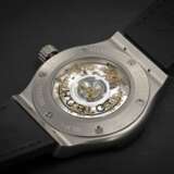 HUBLOT, CLASSIC FUSION OMAN GOLDEN JUBILEE, A SPECIAL EDITION TITANIUM AND BRONZE AUTOMATIC WRISTWATCH - Foto 2