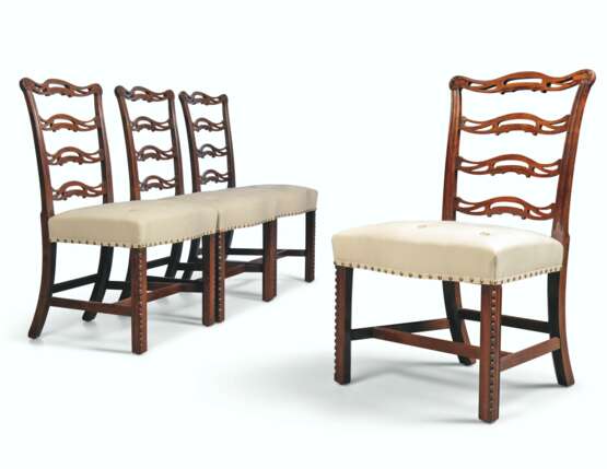 A SET OF FOUR GEORGE III MAHOGANY `LADDERBACK` SIDE CHAIRS - photo 1