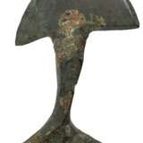 Miniatur eines Kriegers aus Bronze. ETRUSKISCH, 5./4. Jahrhundertv.Chr.. - фото 7