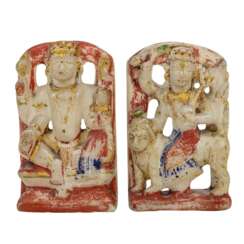 Paar kleine buddhistische Steinreliefs.