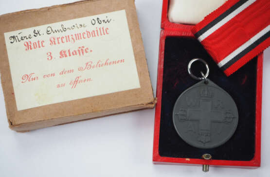 Preussen: Rot Kreuz Medaille, 3. Klasse, im Etui mit Überkarton für eine französische Schwester. - photo 1