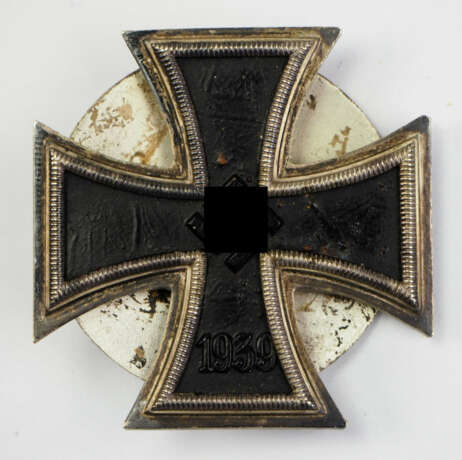 Eisernes Kreuz, 1939, 1. Klasse, an Schraubscheibe - aus dem Besitz des Kommandeur des Fallschirm-Panzerkorps Hermann Göring Wilhelm Schmalz. - photo 1