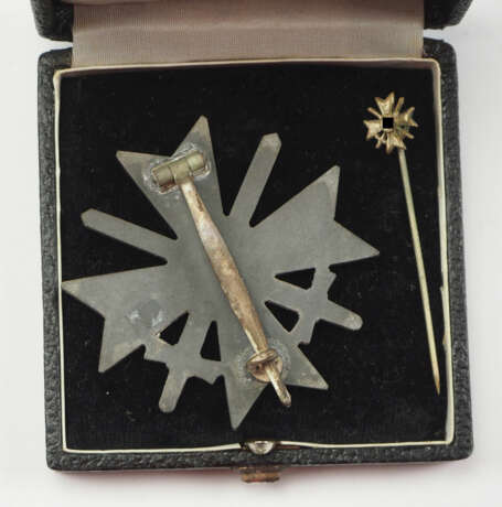 Kriegsverdienstkreuz, 1. Klasse, mit Schwertern, im Etui. - photo 2