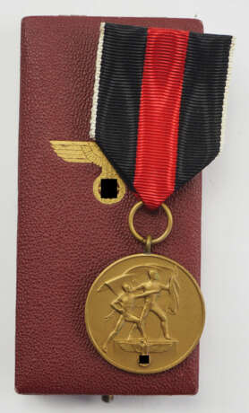 Medaille zur Erinnerung an den 1. Oktober 1938, im Etui - Deschler. - Foto 1