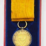 Niederlande: Hausorden von Oranien, 2. Modell (1908-1969), Verdienstmedaille, in Gold, im Etui. - photo 3