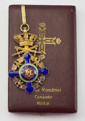 Rumänien: Orden des Stern von Rumänien, 2. Modell (1932-1947), Komturkreuz mit Schwertern über dem Kreuz, im Etui. - фото 1