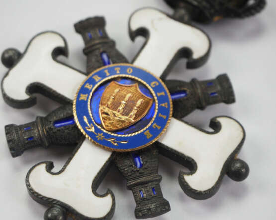 San Marino: Zivil- und Militärverdienstorden vom heiligen Marinus, 1. Modell, Ritterkreuz. - photo 4